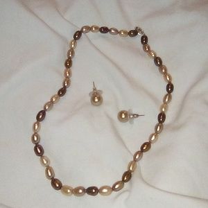 Necklace & Earrings set